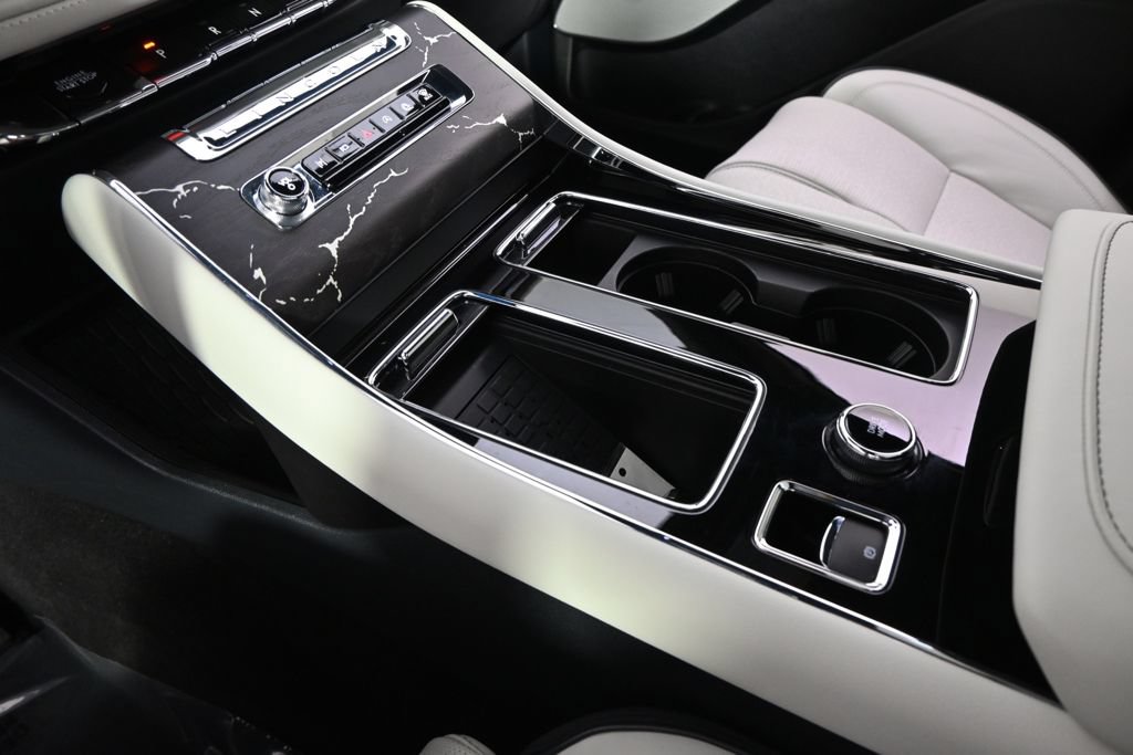 New 2026 Lincoln Aviator Black Label w/ Jet Appearance Package AWD/4WD image 32