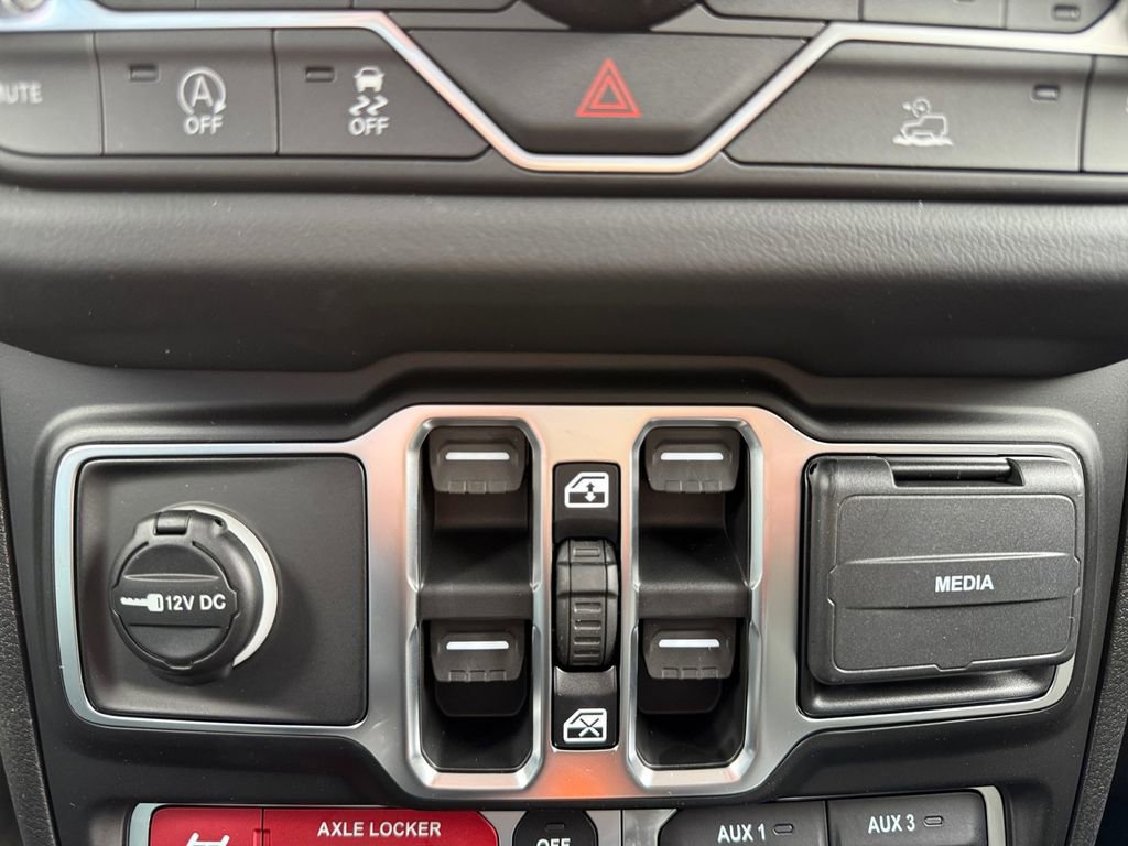 New 2026 Jeep Gladiator Mojave image 28