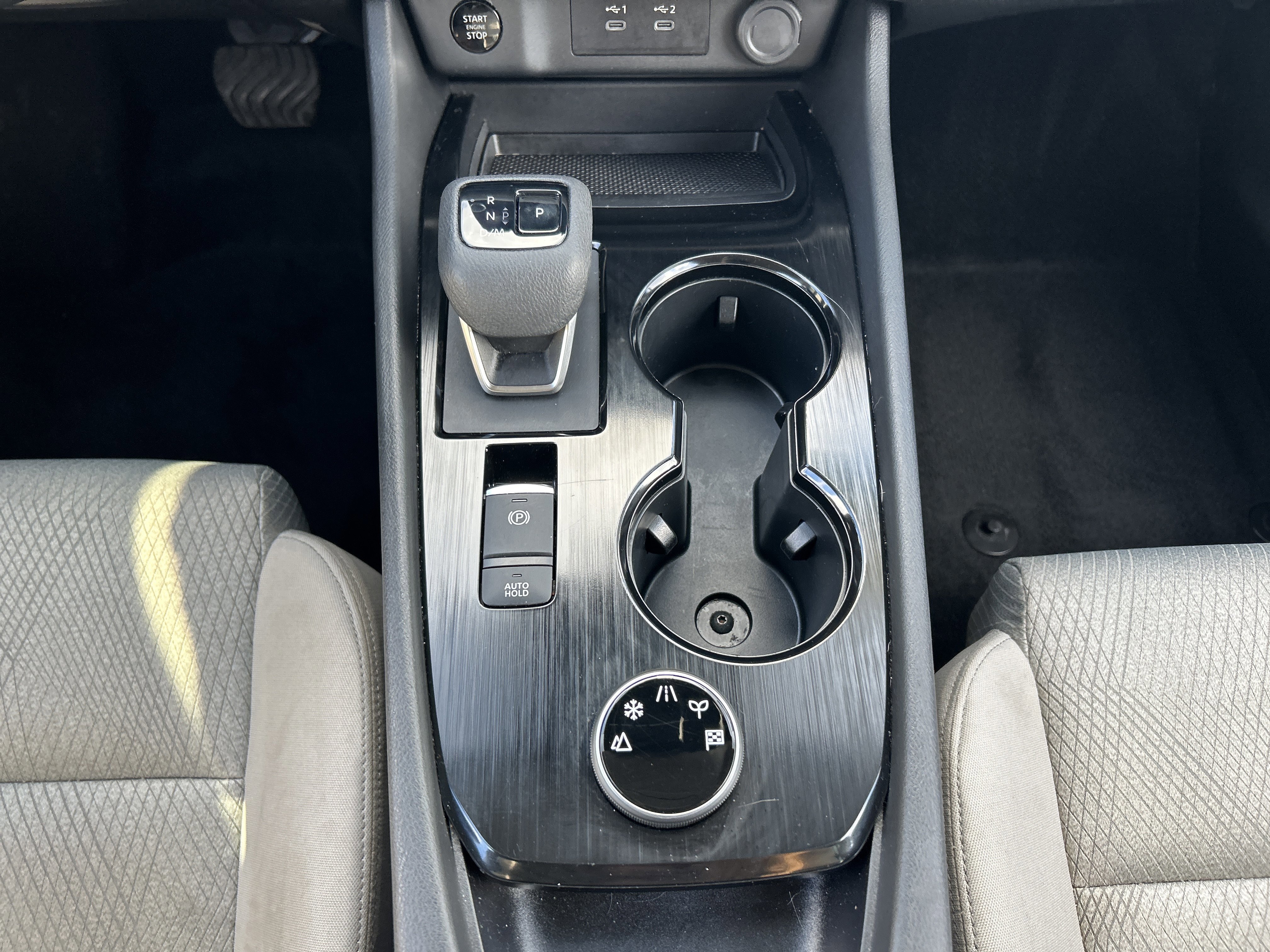 Used 2025 Nissan Rogue SV AWD/4WD image 41