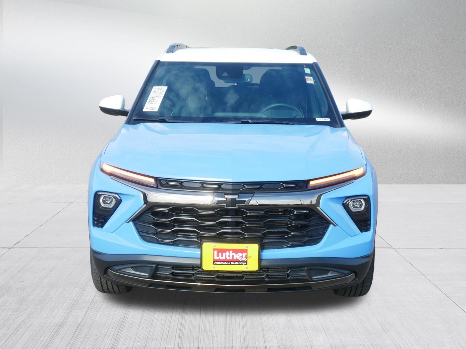 Used 2024 Chevrolet TrailBlazer ACTIV w/ Convenience Package image 2