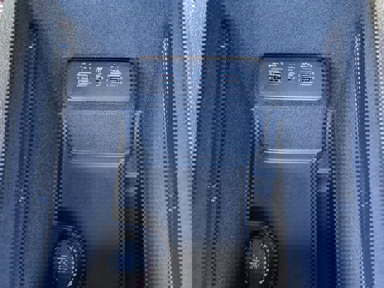 Used 2021 Dodge Charger SXT image 31