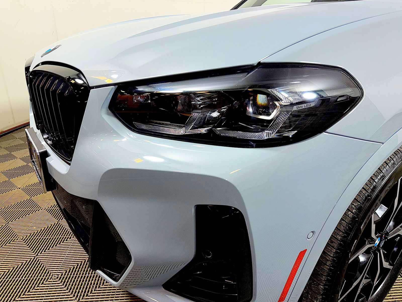 Certified 2024 BMW X3 xDrive30i w/ Premium Package image 27