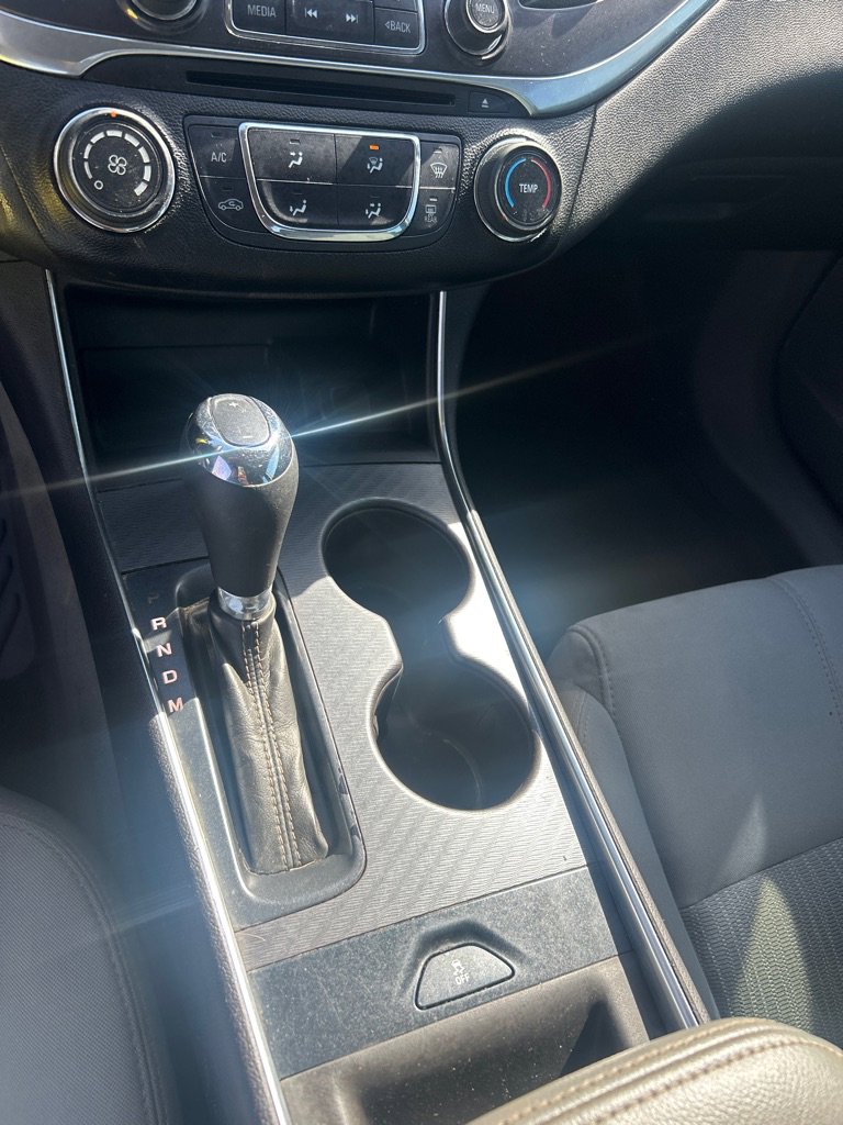 Used 2015 Chevrolet Impala LS image 13