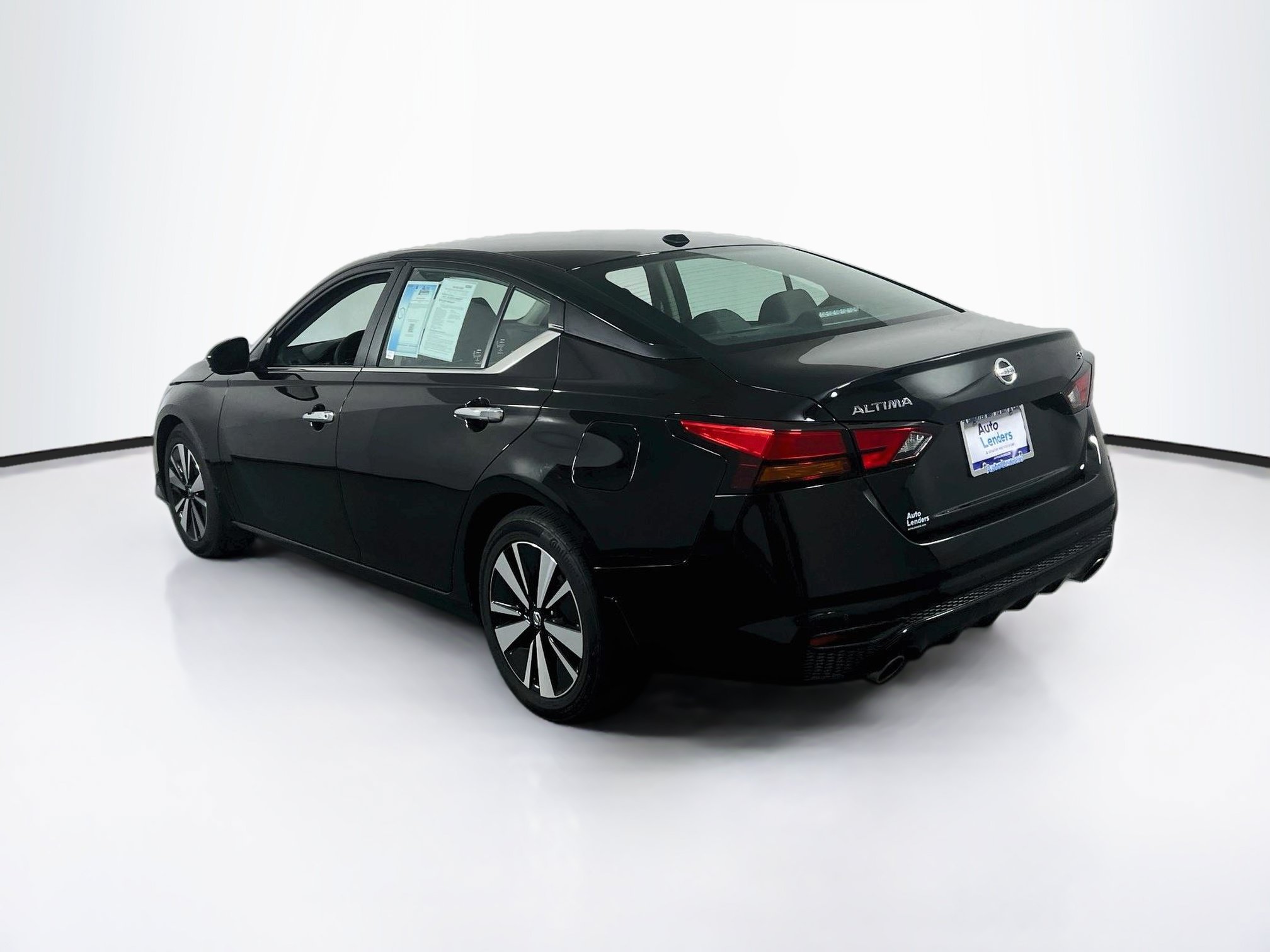 Used 2022 Nissan Altima 2.5 SV w/ SV Premium Package FWD image 7