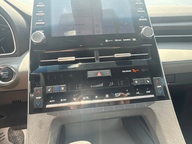 Used 2019 Toyota Avalon Limited FWD image 20