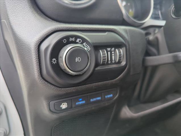 Used 2022 Jeep Wrangler Unlimited Sahara w/ Safety Group image 28