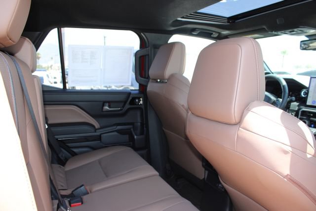 Used 2026 Toyota 4Runner Limited w/ Tow Technology Package AWD/4WD image 7