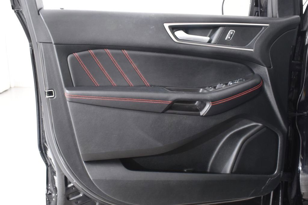 Used 2022 Ford Edge ST-Line image 24