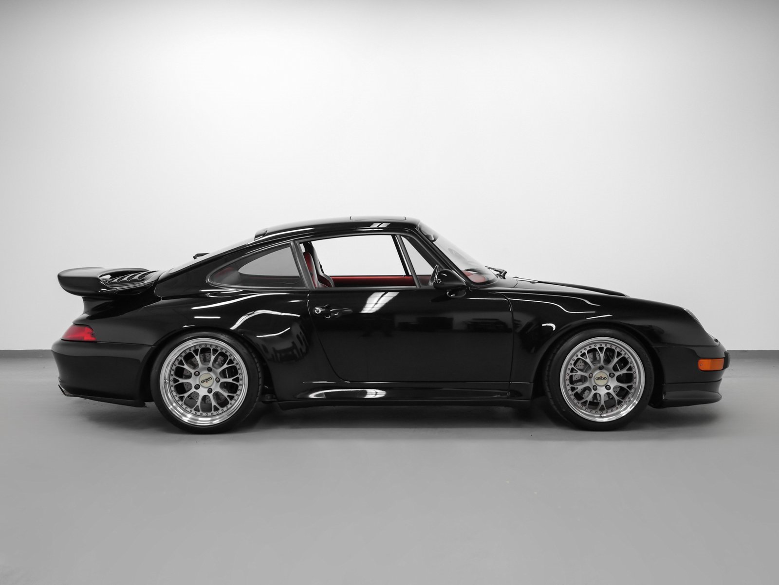 Used 1998 Porsche 911 Carrera S image 14