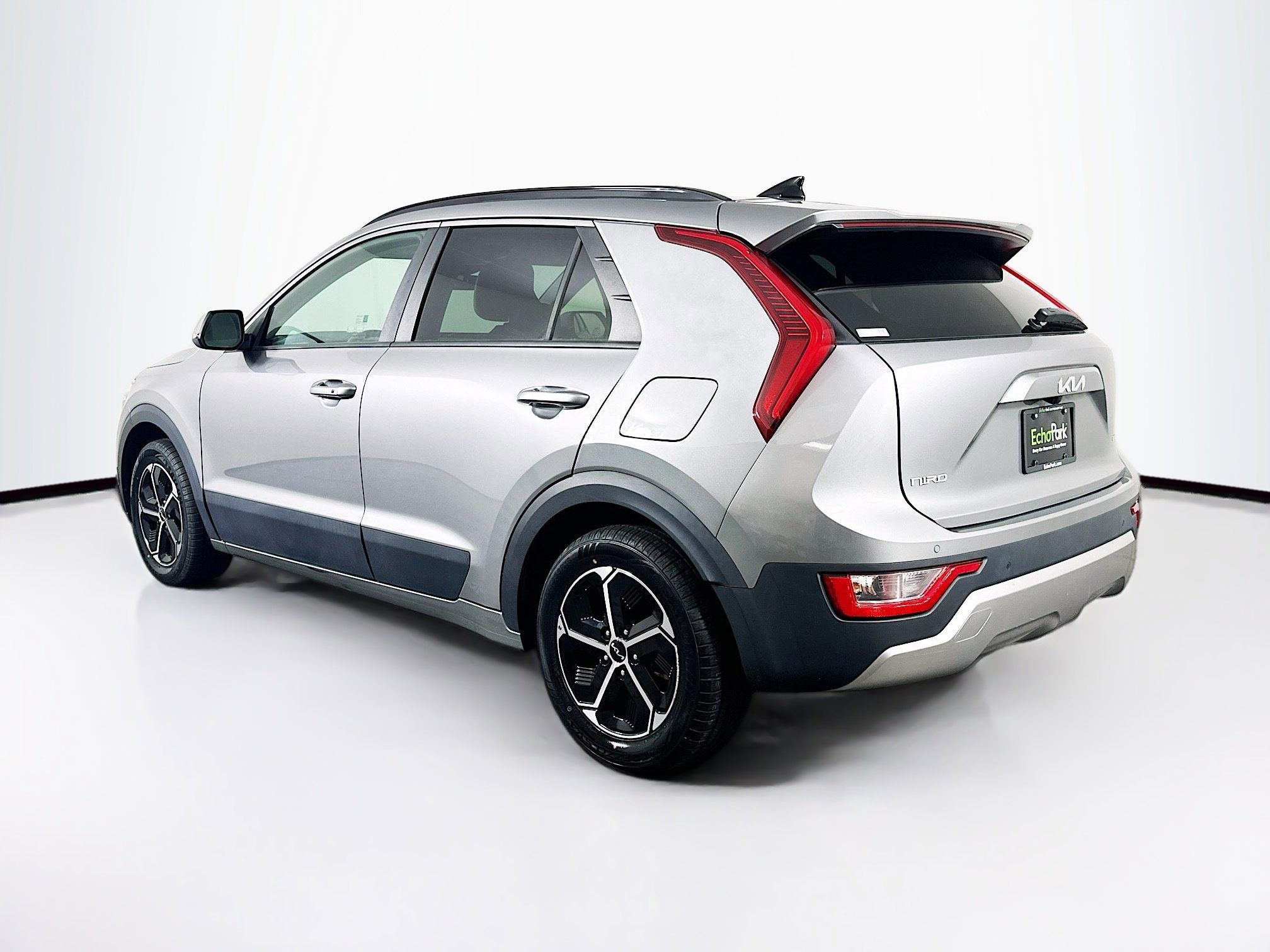 Used 2023 Kia Niro EX image 5