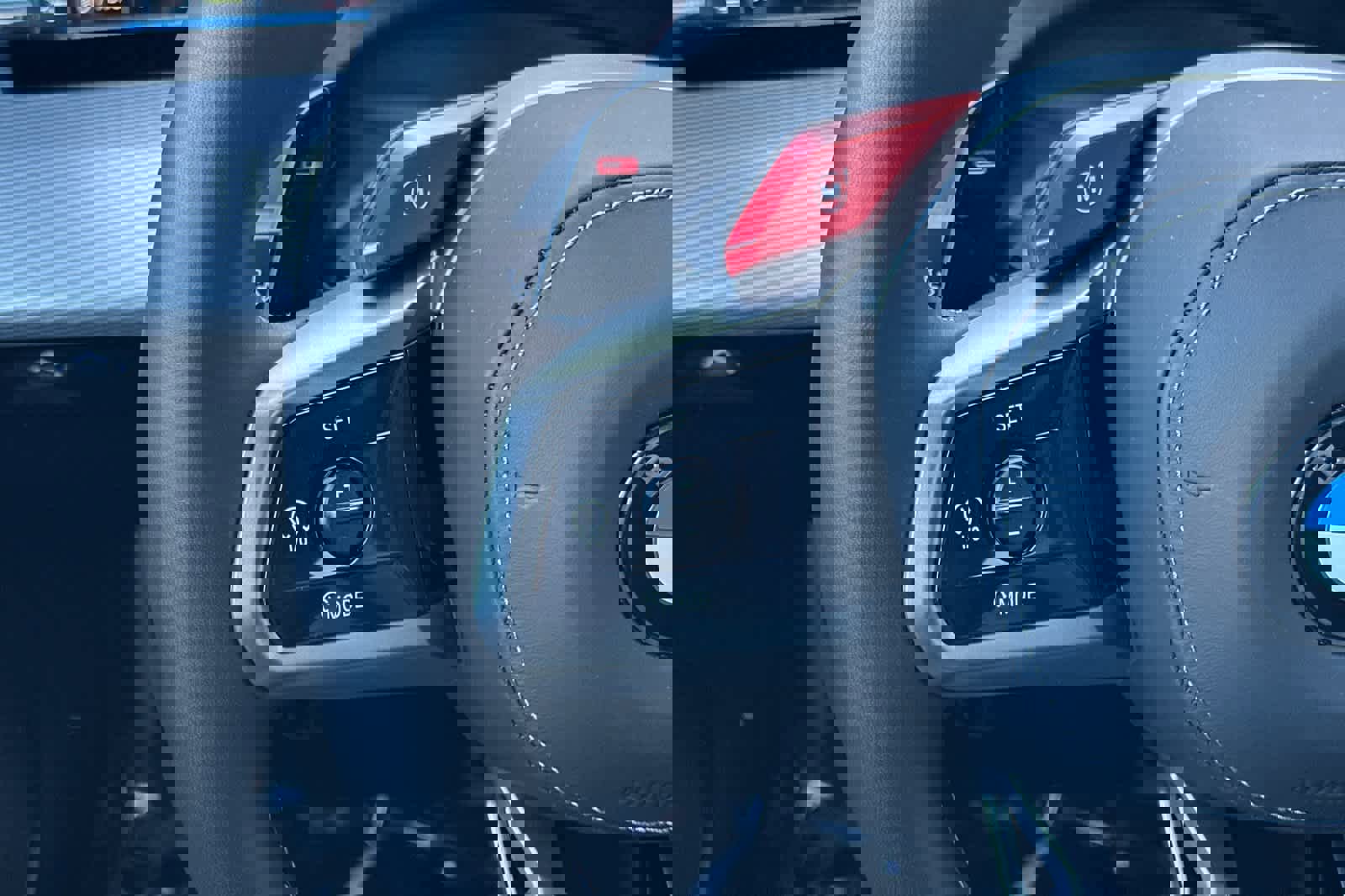 Used 2025 BMW M5 w/ Carbon Package image 26