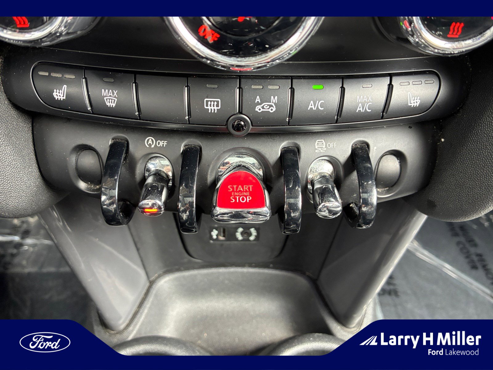 Used 2016 MINI Cooper 4-Door Hardtop image 28