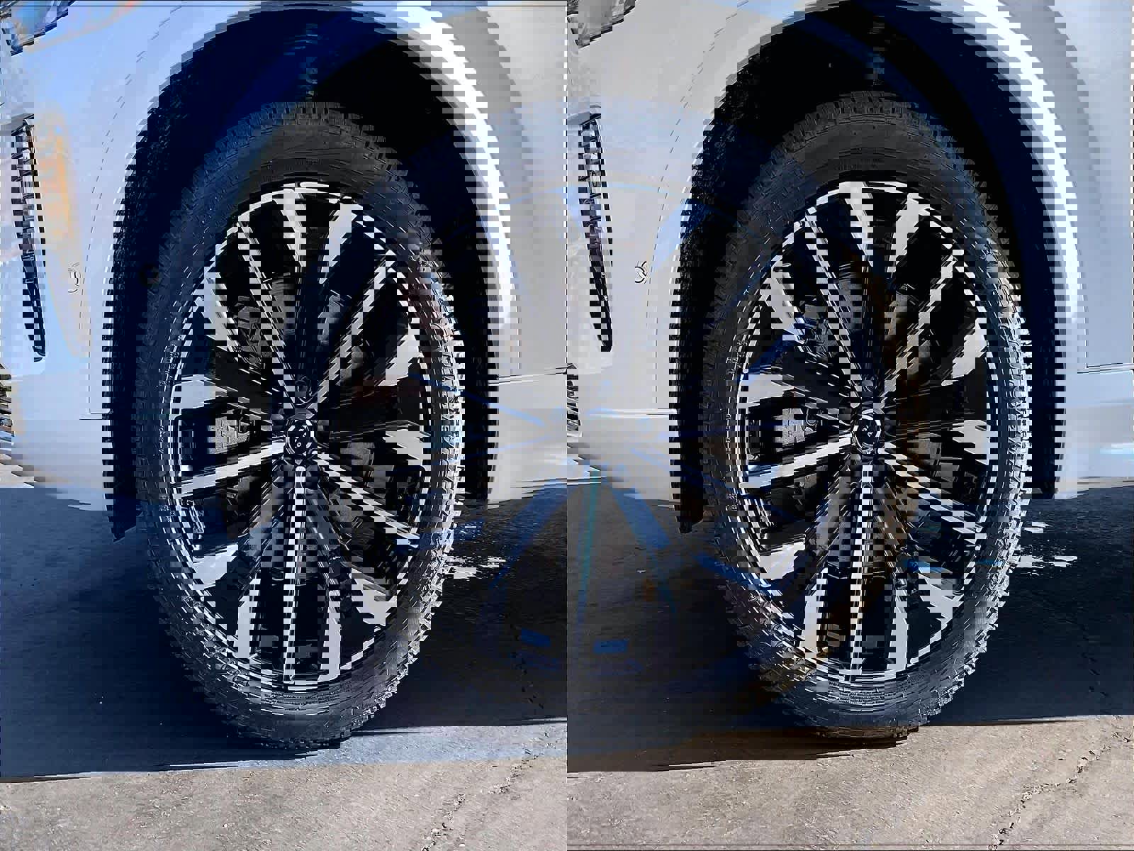 New 2026 Volvo XC90 T8 Plus w/ Protection Package Premier image 14