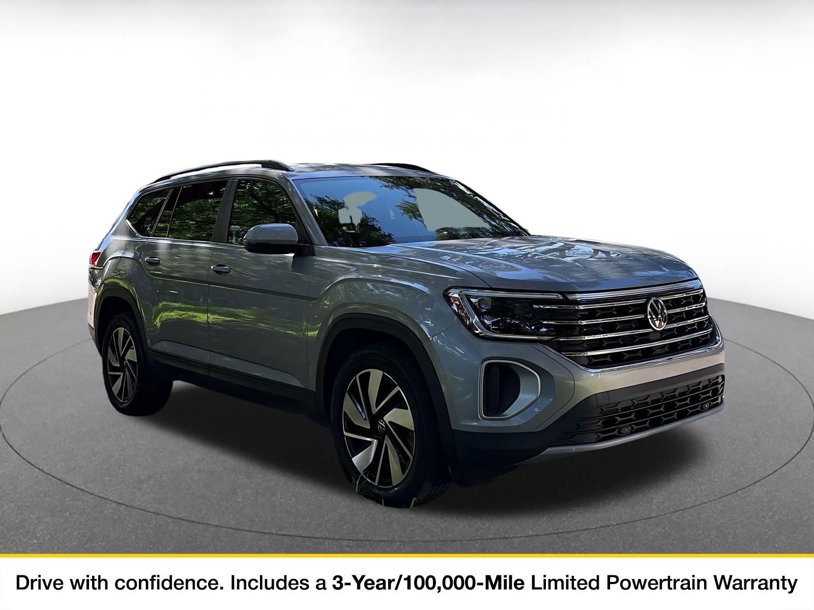Used 2026 Volkswagen Atlas SE FWD image 1