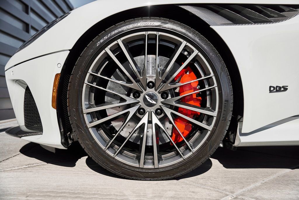 Used 2023 Aston Martin DBS Superleggera Volante RWD image 3