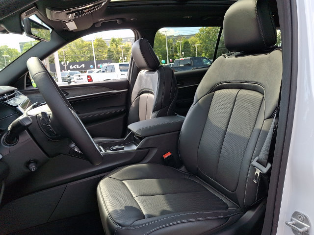 New 2027 Jeep Grand Cherokee L Limited AWD/4WD image 9