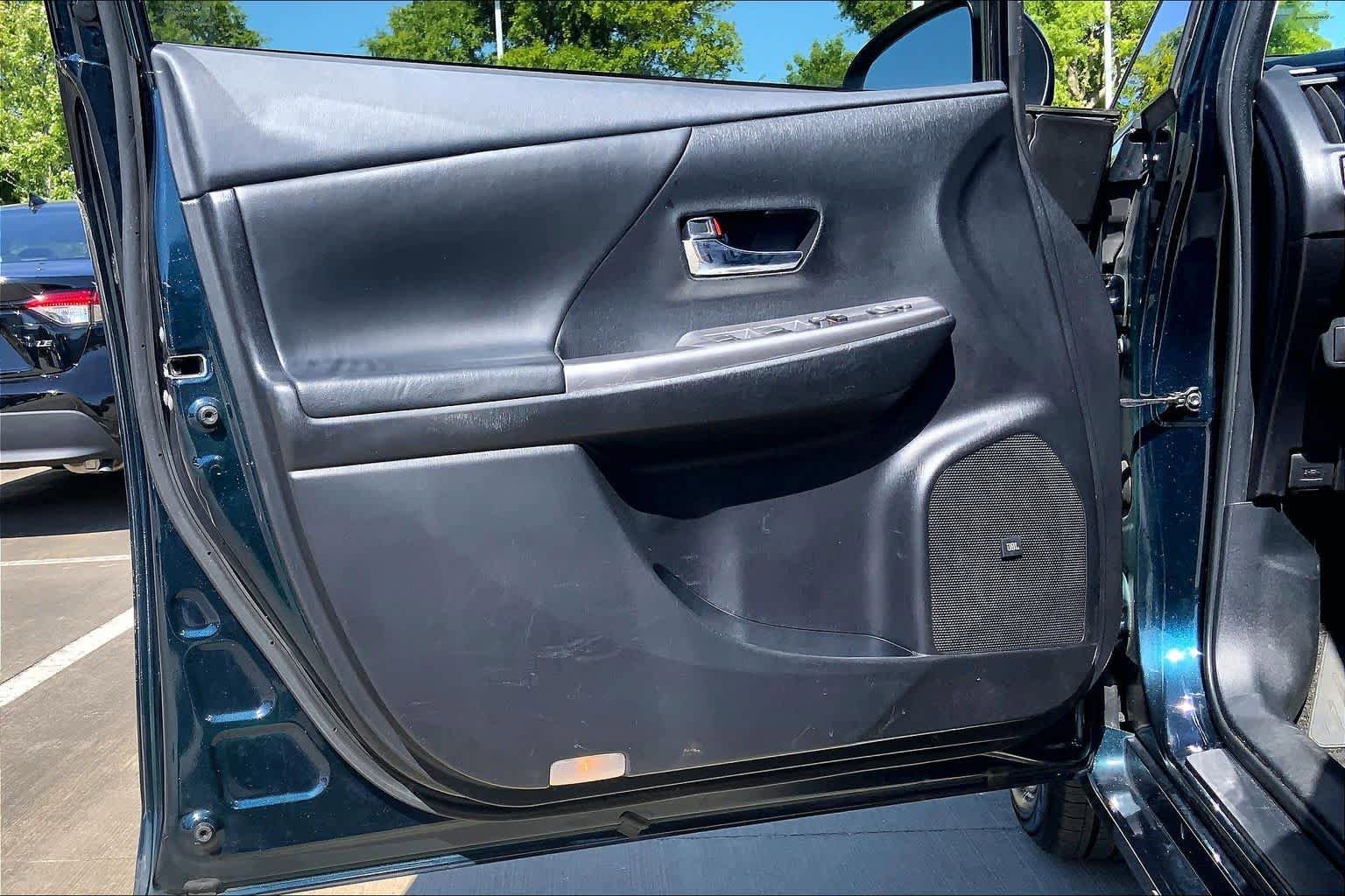 Used 2017 Toyota Prius V Five w/ Advanced Technology Package FWD image 22