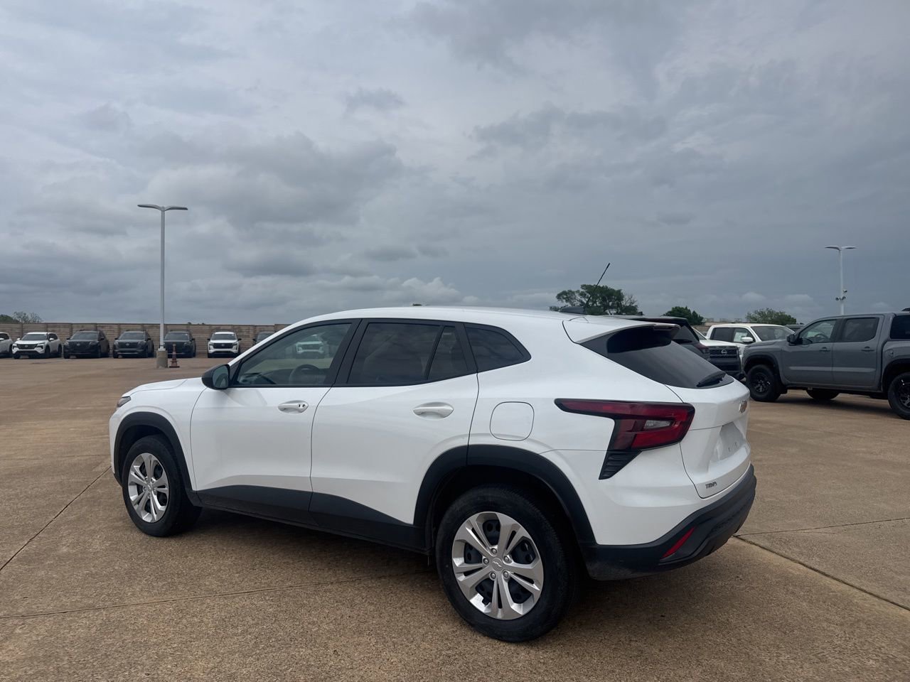 Used 2025 Chevrolet Trax LS image 13