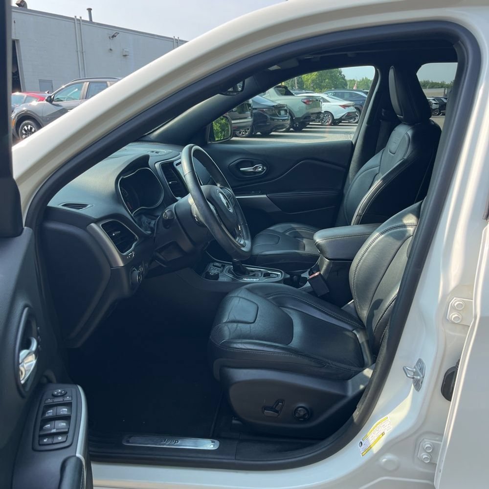 Used 2019 Jeep Cherokee High Altitude AWD/4WD image 5