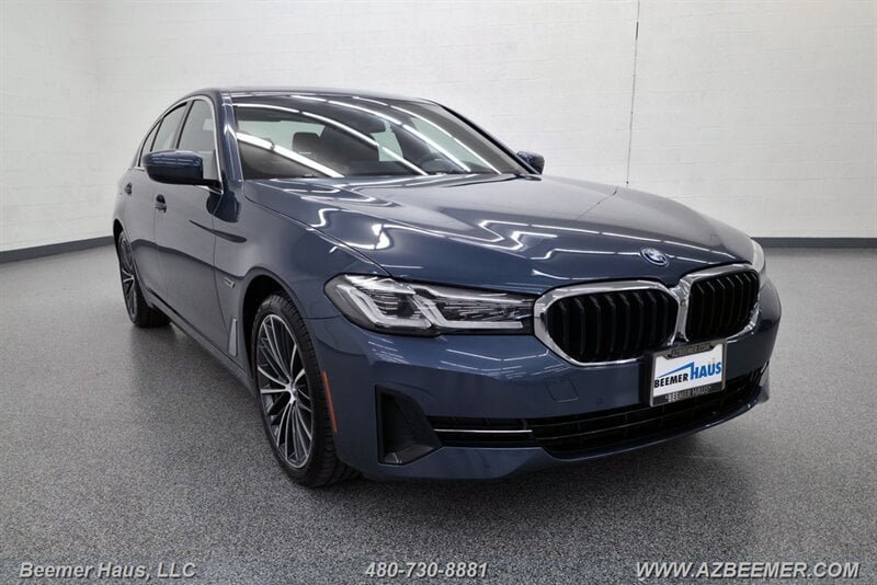 Used 2023 BMW 530e w/ Premium Package RWD image 8