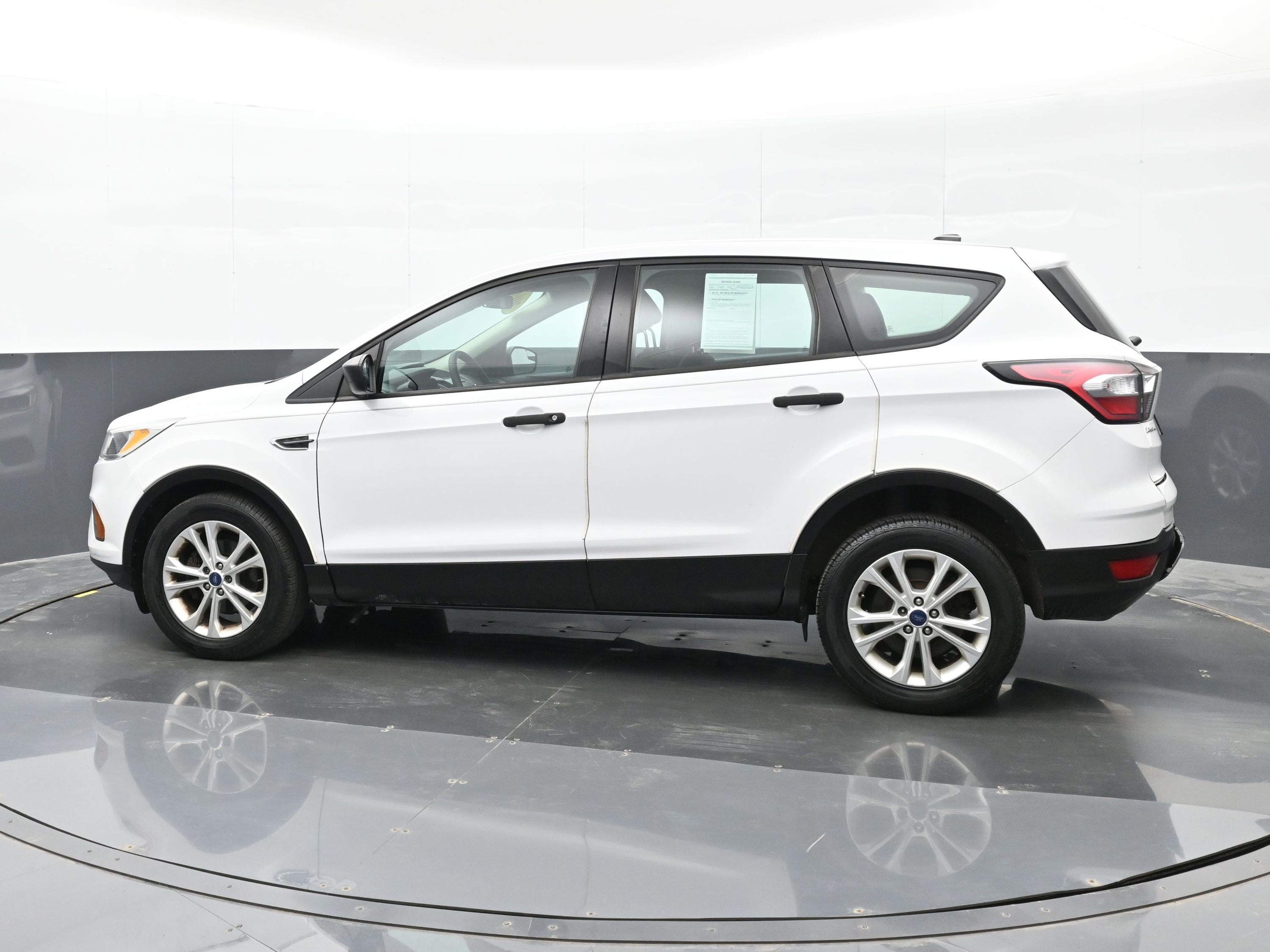 Used 2017 Ford Escape S image 9