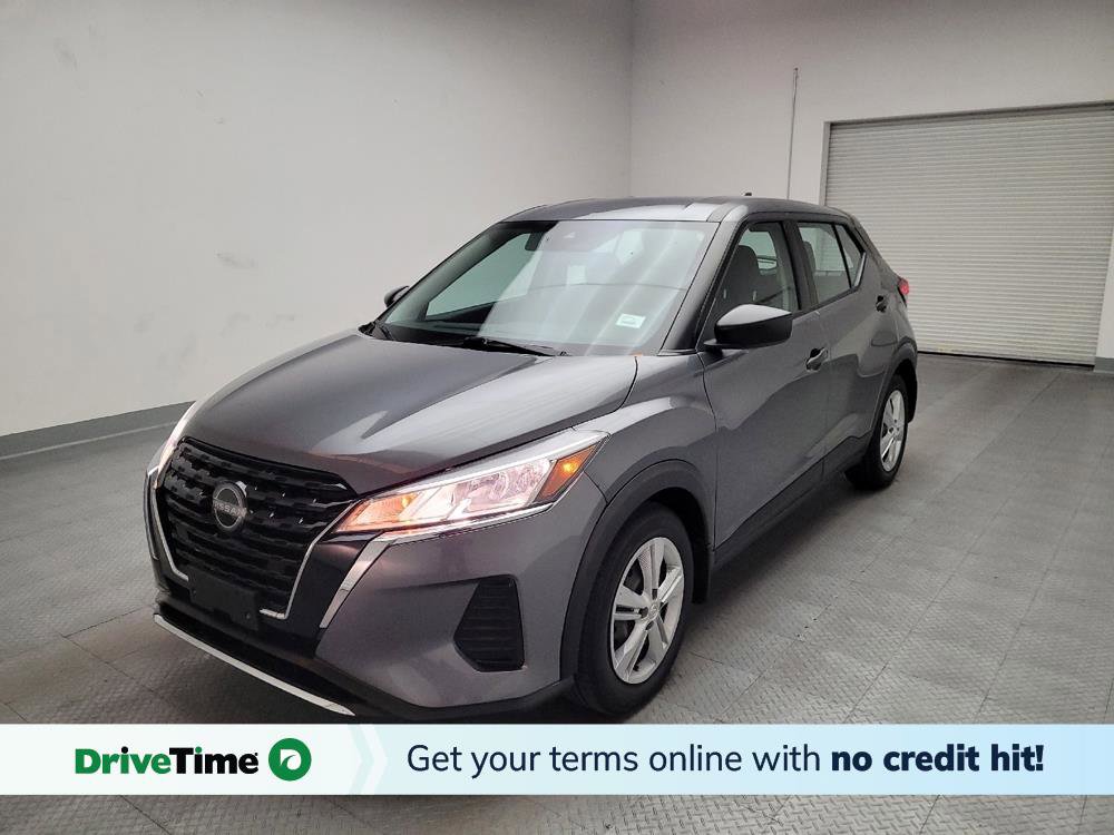 Used 2022 Nissan Kicks S image 1