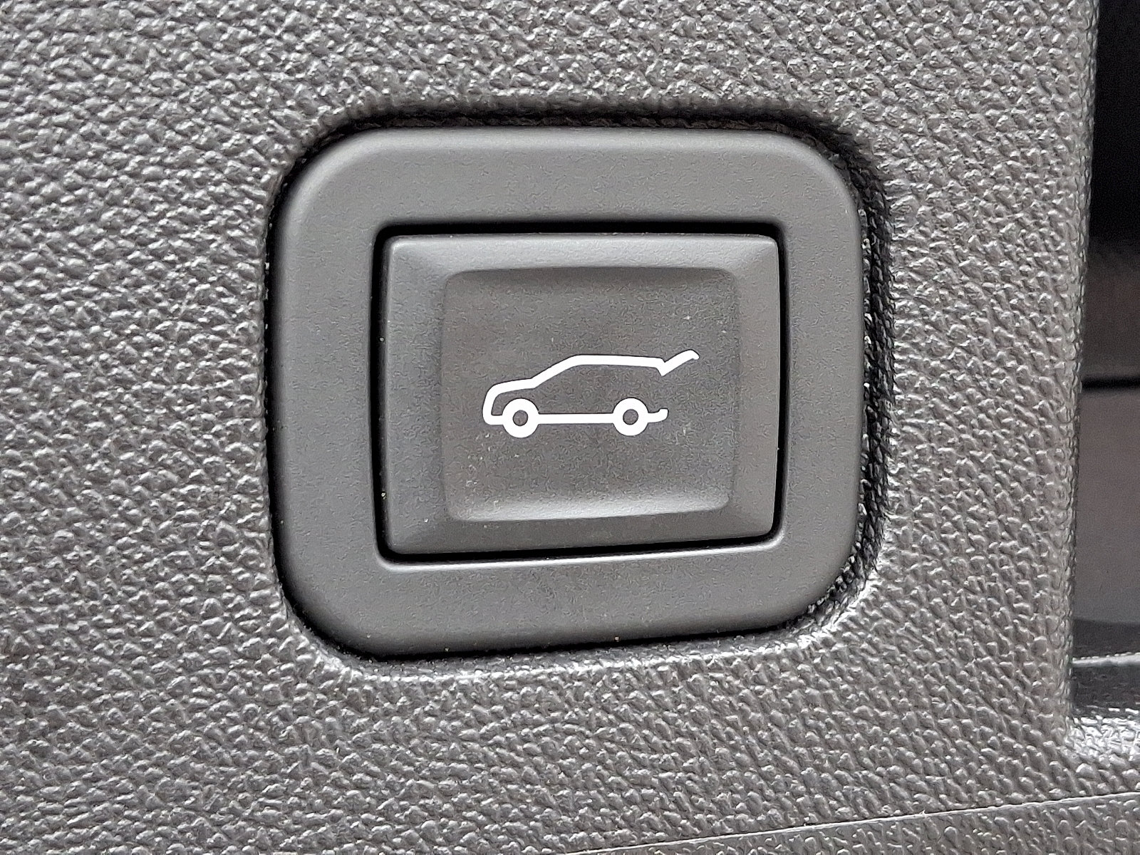 Used 2024 Chevrolet Equinox LT w/ LPO, Floor Liner Package AWD/4WD image 28