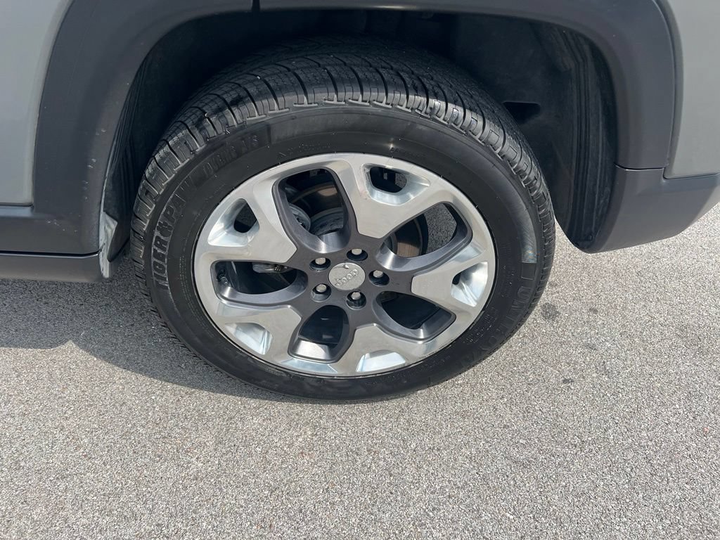 Used 2020 Jeep Compass Limited AWD/4WD image 13