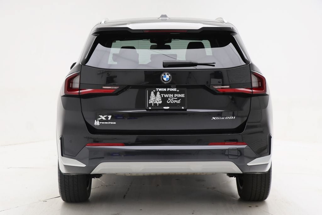 Used 2025 BMW X1 xDrive28i AWD/4WD image 7