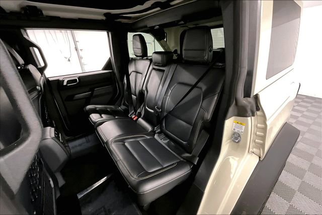 Used 2025 Ford Bronco Badlands image 21