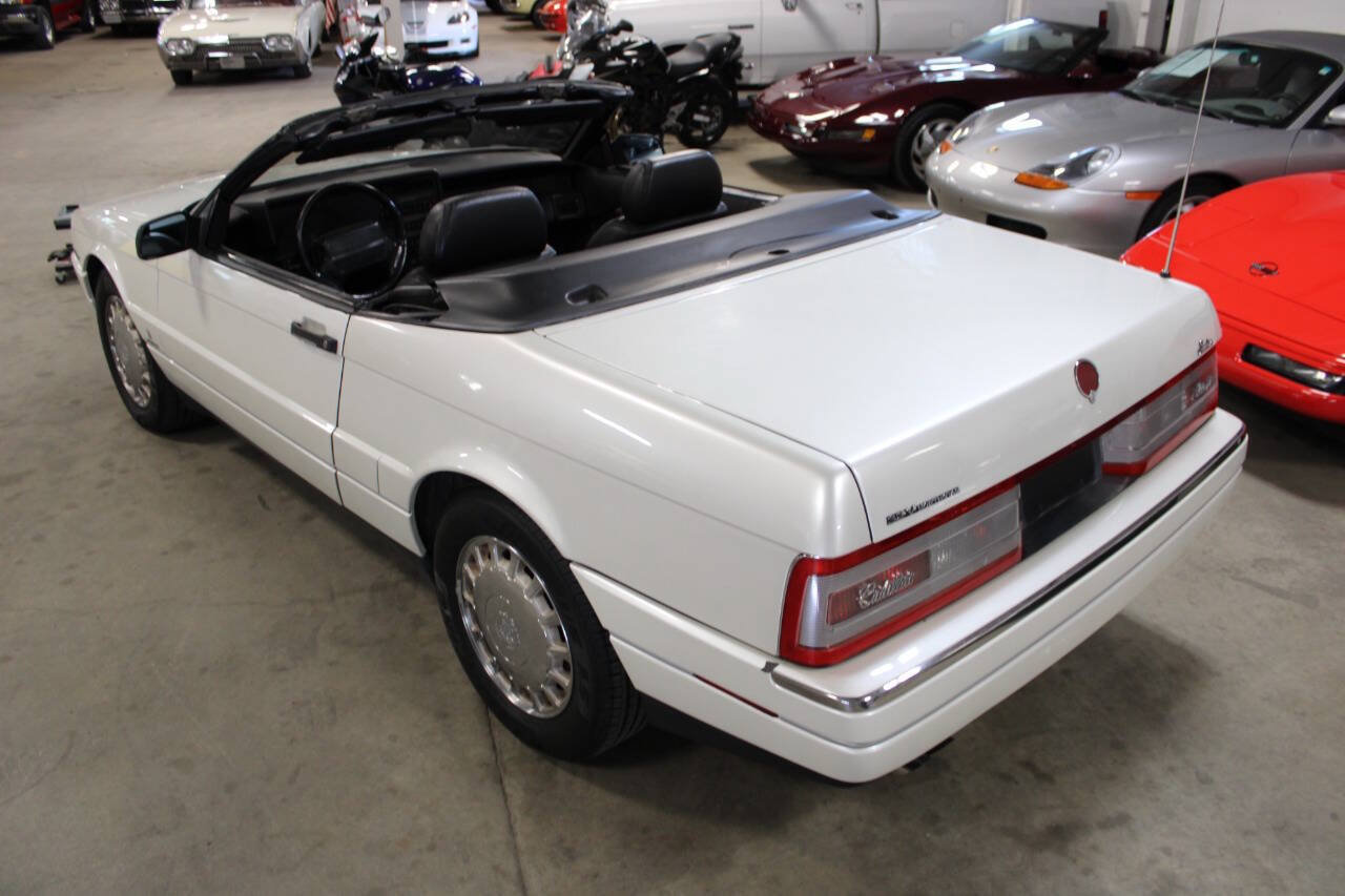 Used 1993 Cadillac Allante FWD image 32