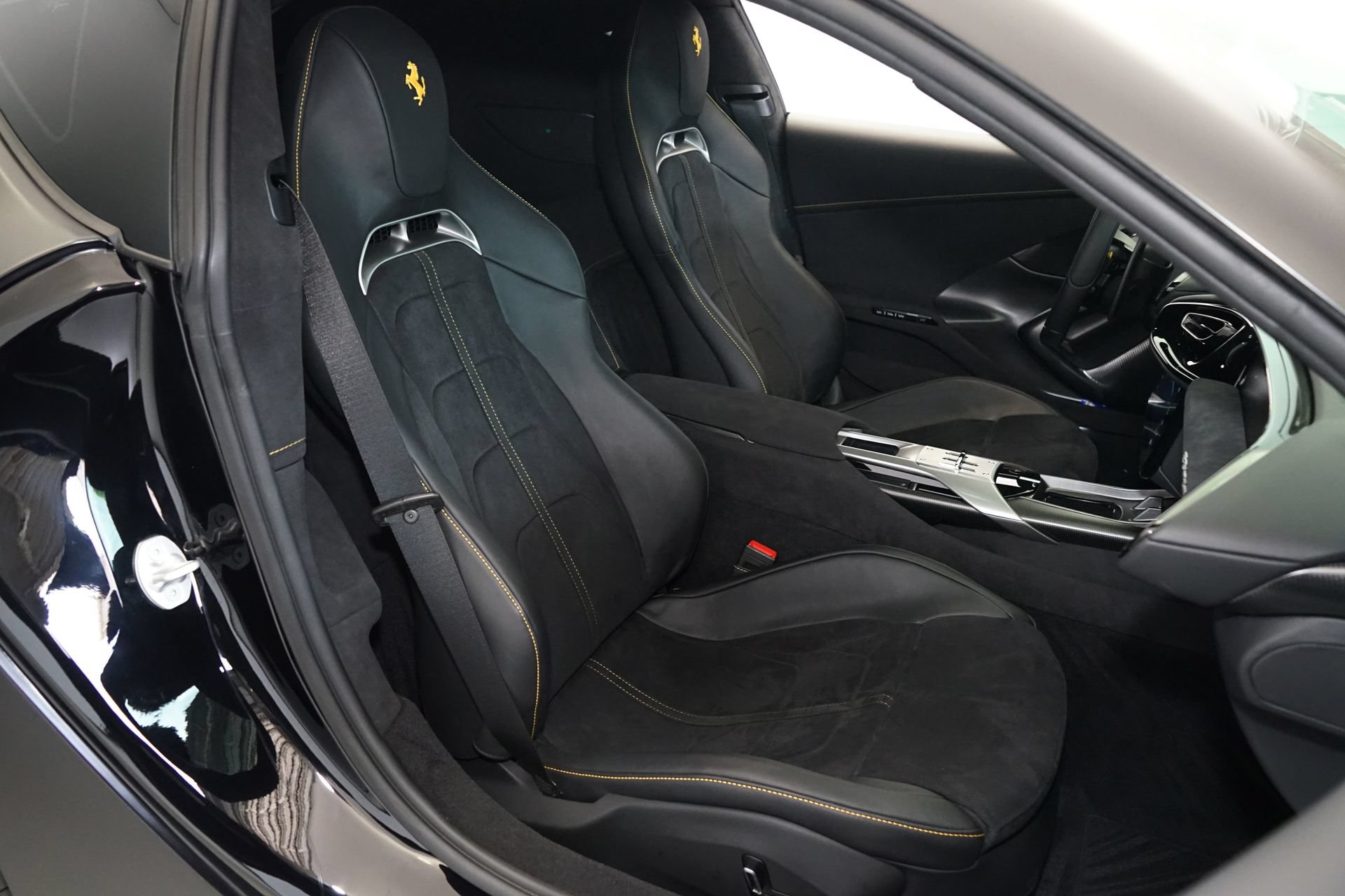 Used 2025 Ferrari 12Cilindri RWD image 18