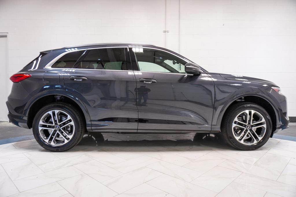 Used 2025 Audi Q5 Premium Plus w/ Premium Plus image 39