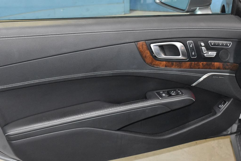 Used 2013 Mercedes-Benz SL 550 image 4