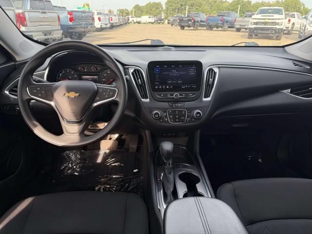 Used 2021 Chevrolet Malibu LT FWD image 14