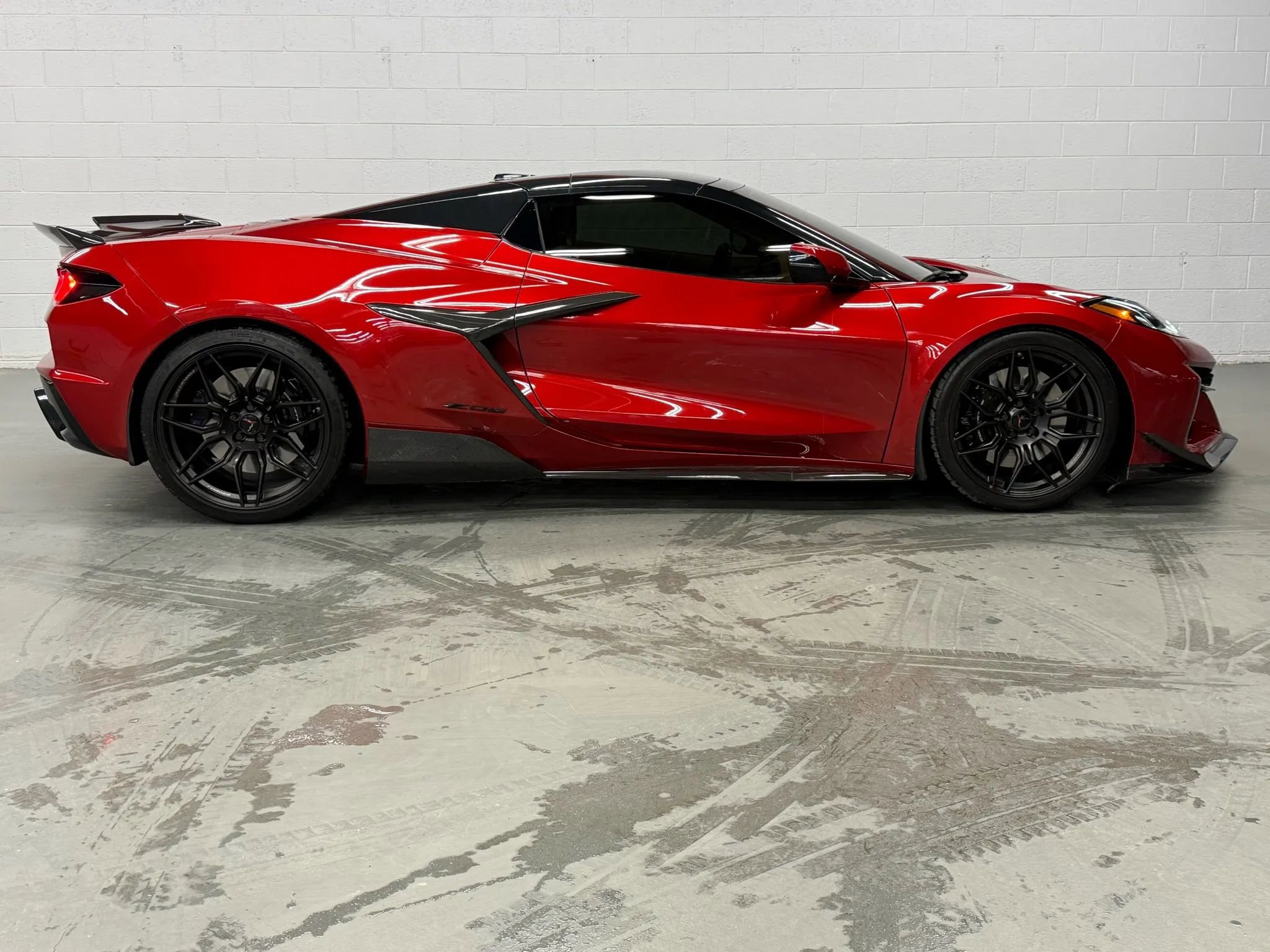 Used 2023 Chevrolet Corvette Z06 w/ Stealth Interior Trim Package image 25