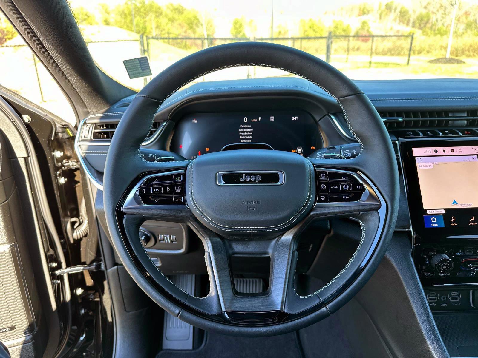 New 2025 Jeep Grand Cherokee L Overland w/ Advanced Protech Group III image 28