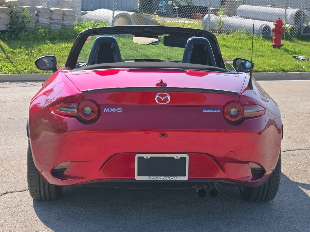 Used 2024 MAZDA MX-5 Miata Club w/ Interior Package RWD image 11