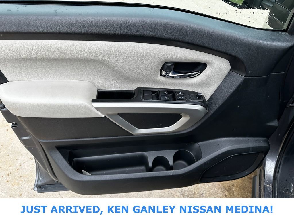 Certified 2024 Nissan Titan SV w/ SV Convenience Package image 14