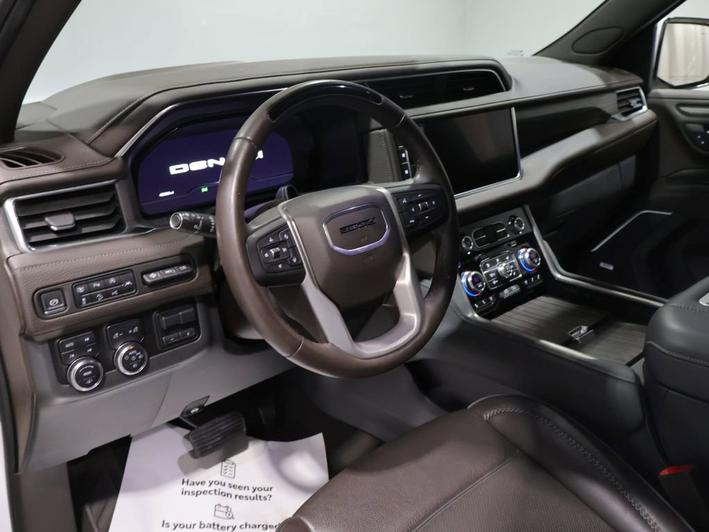 Used 2024 GMC Yukon XL Denali w/ Denali Reserve Package AWD/4WD image 15