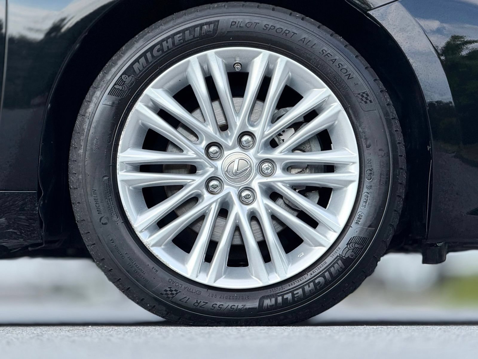 Used 2014 Lexus ES 350 w/ Luxury Package FWD image 20