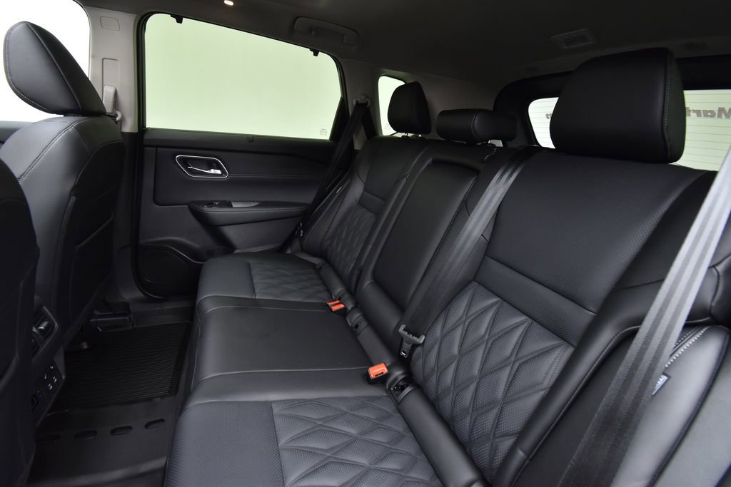 Used 2026 Nissan Rogue Platinum w/ Platinum Premium Package image 25