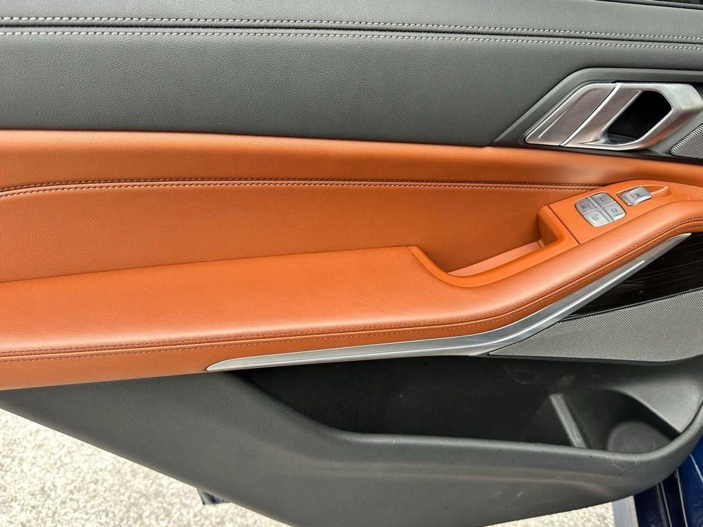 Used 2024 BMW X7 xDrive40i w/ Executive Package image 26