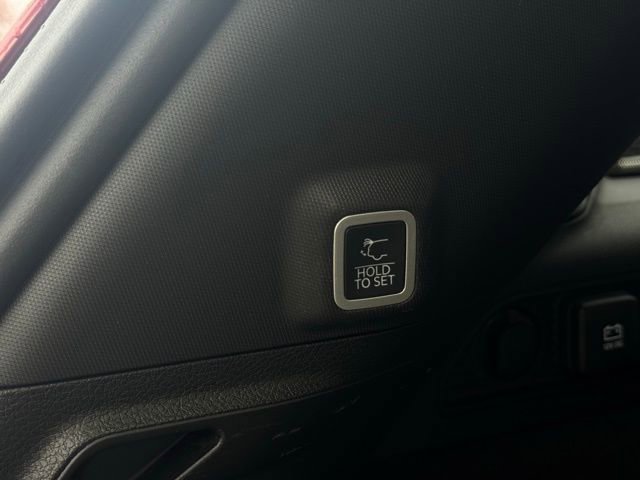 Used 2022 Jeep Grand Cherokee Overland w/ Adv Protech Group III image 14