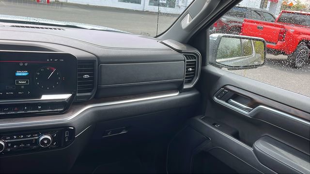 Used 2026 GMC Sierra 1500 SLT AWD/4WD image 21