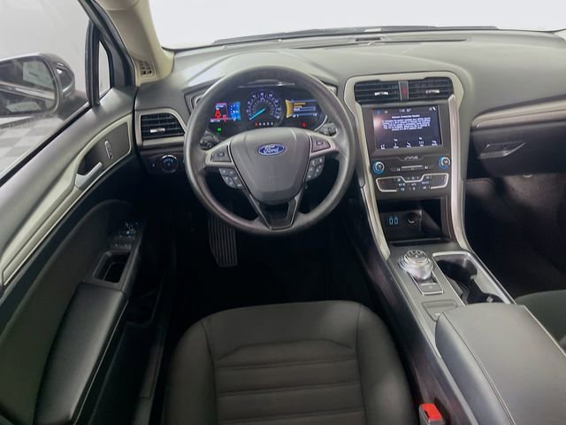 Used 2019 Ford Fusion SE FWD image 21