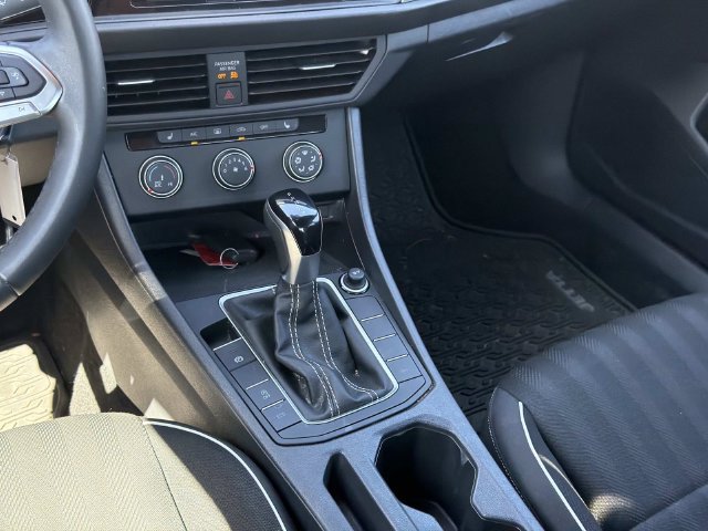 Certified 2024 Volkswagen Jetta Sport FWD image 10
