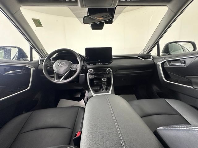 Used 2023 Toyota RAV4 XLE Premium AWD/4WD image 17