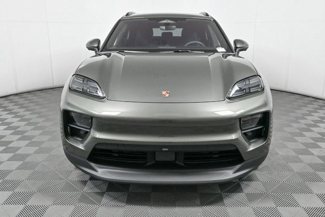 Certified 2025 Porsche Macan Electric image 23