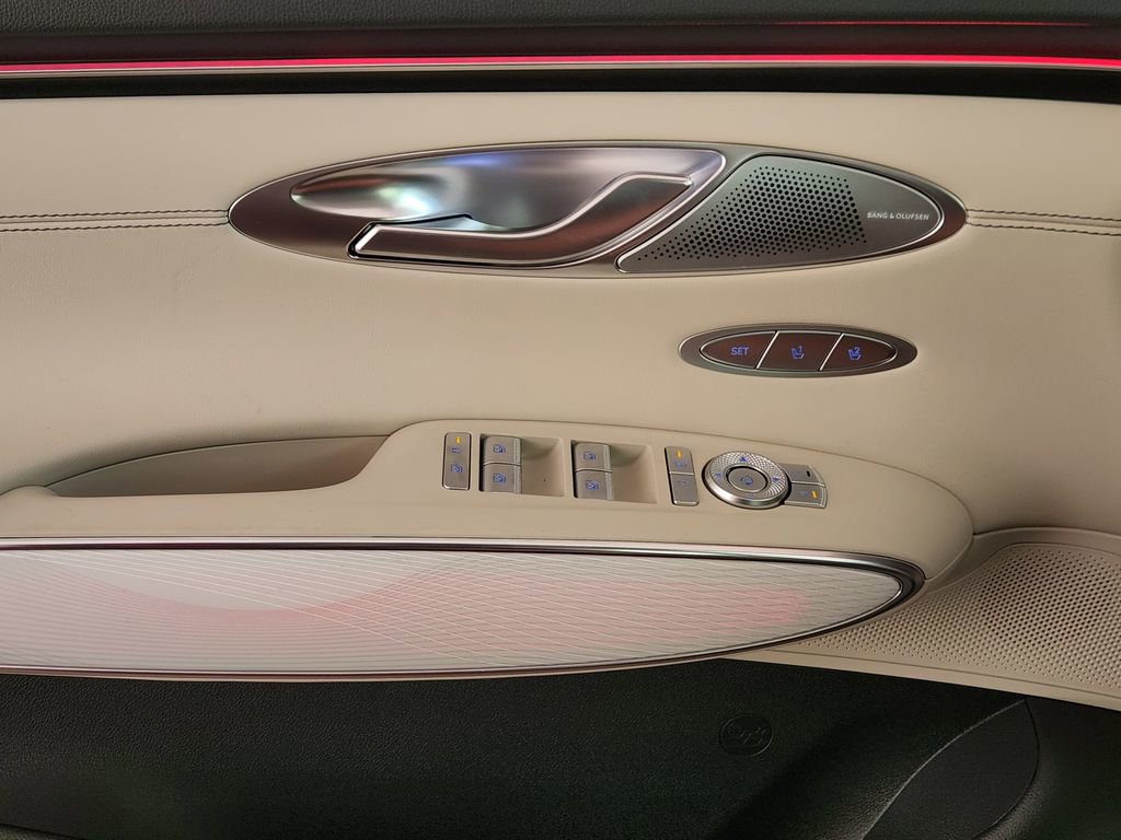 New 2026 Genesis GV70 2.5T Advanced AWD/4WD image 15